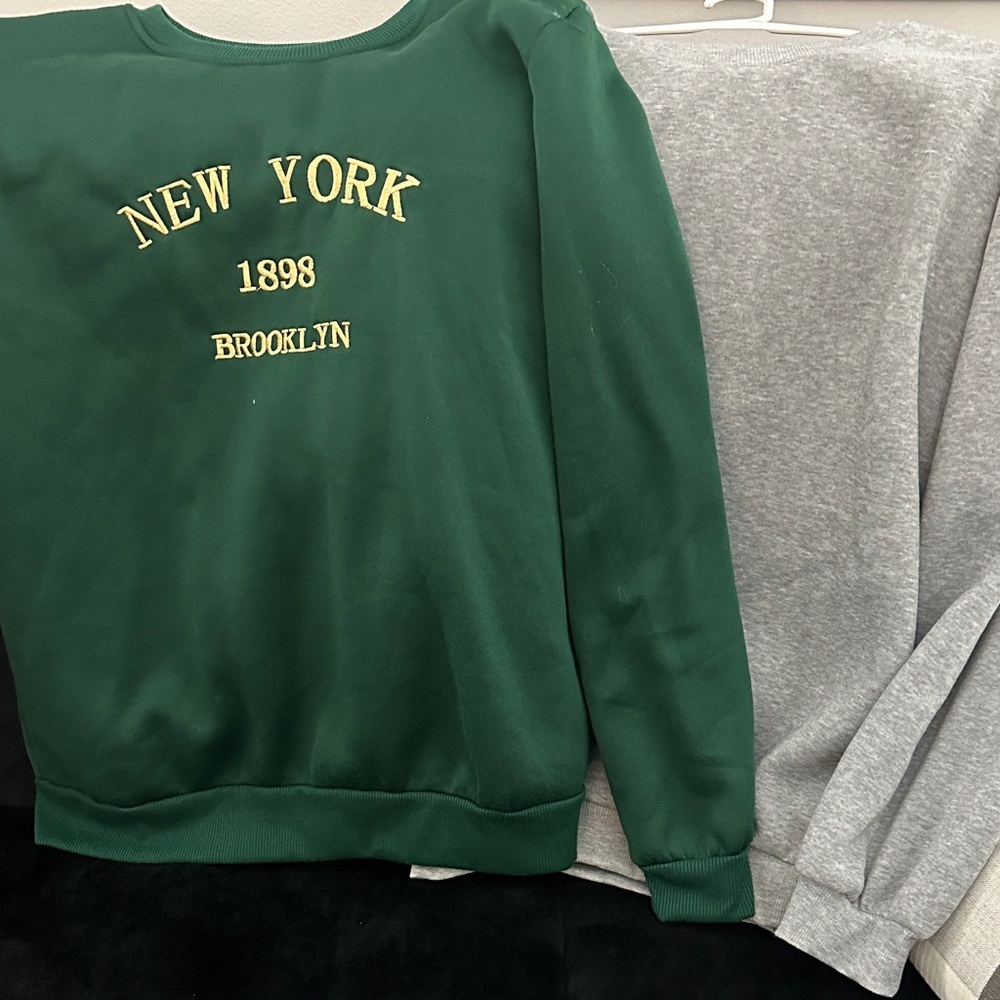 WOMENS SHEIN Green New York Brooklyn Sweatshirt and Gray Sweatshirt XL